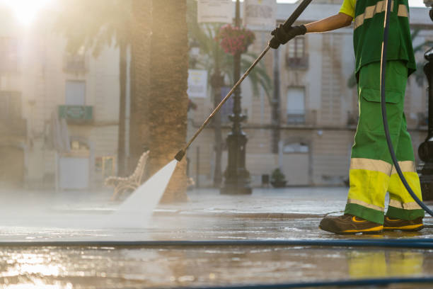 Best Pool Deck Cleaning  in Montebello, NY